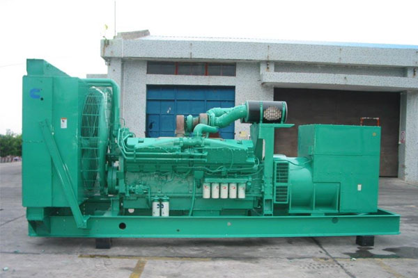 湾岭镇工厂发电机应急发电时如何更准确地检查发电机状态？