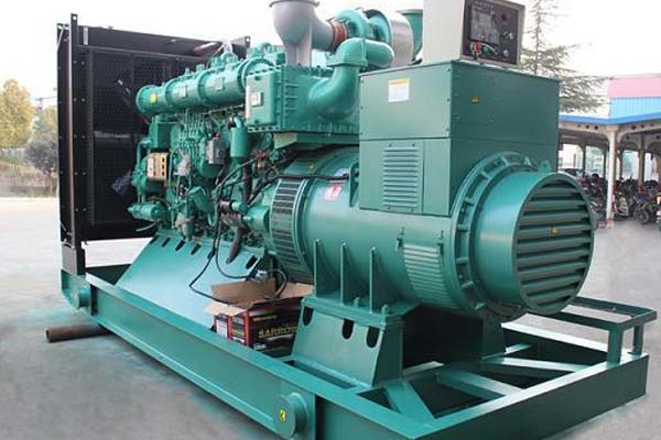 湾岭镇工厂发电机应急发电中如何优化燃油储备管理？